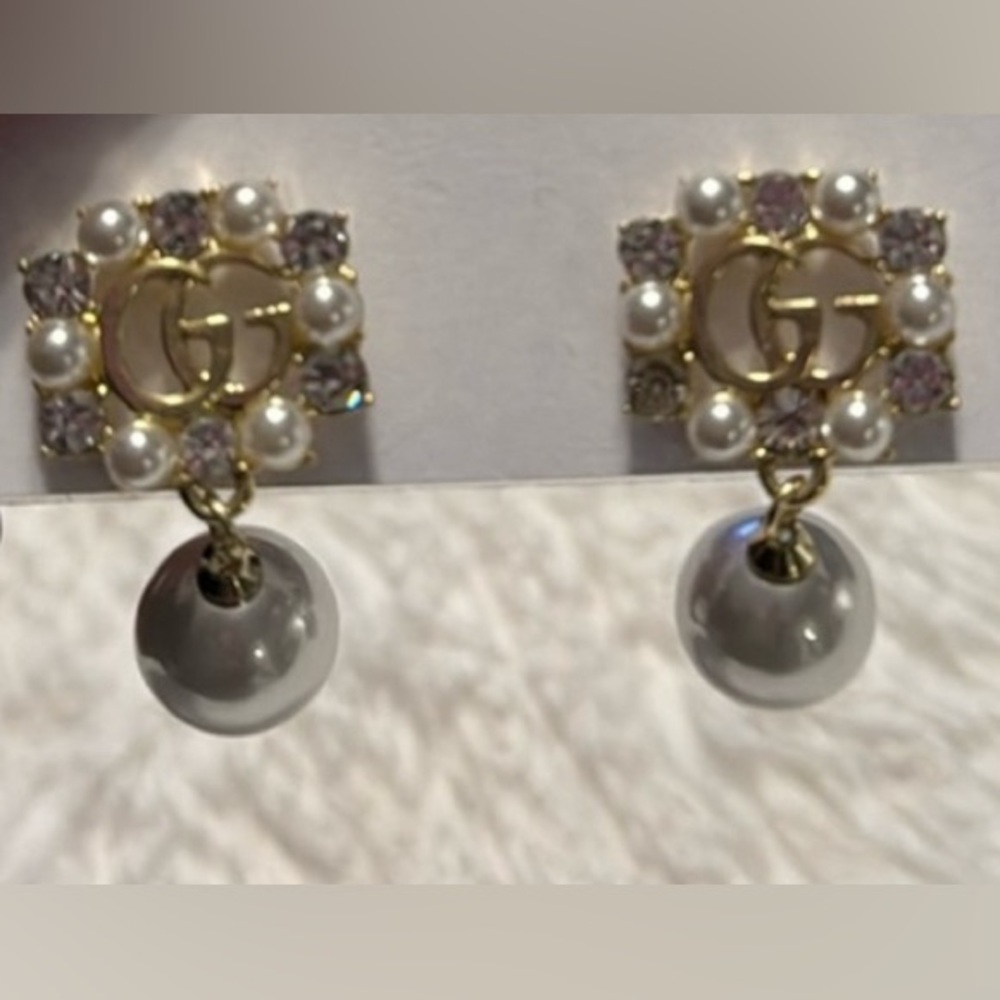 Earrings - Picture 2 of 4